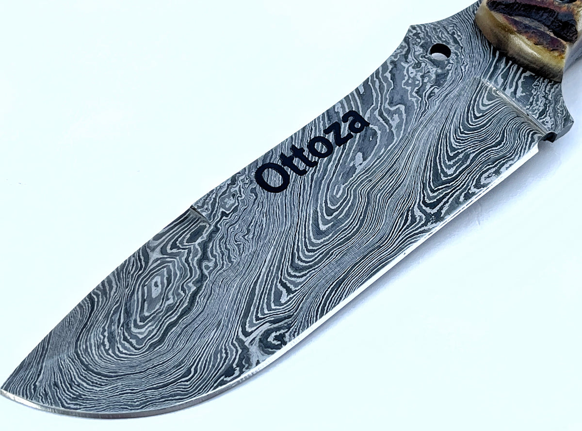 4″ Hammered Damascus Hunting Knife with Rams Horn Handle